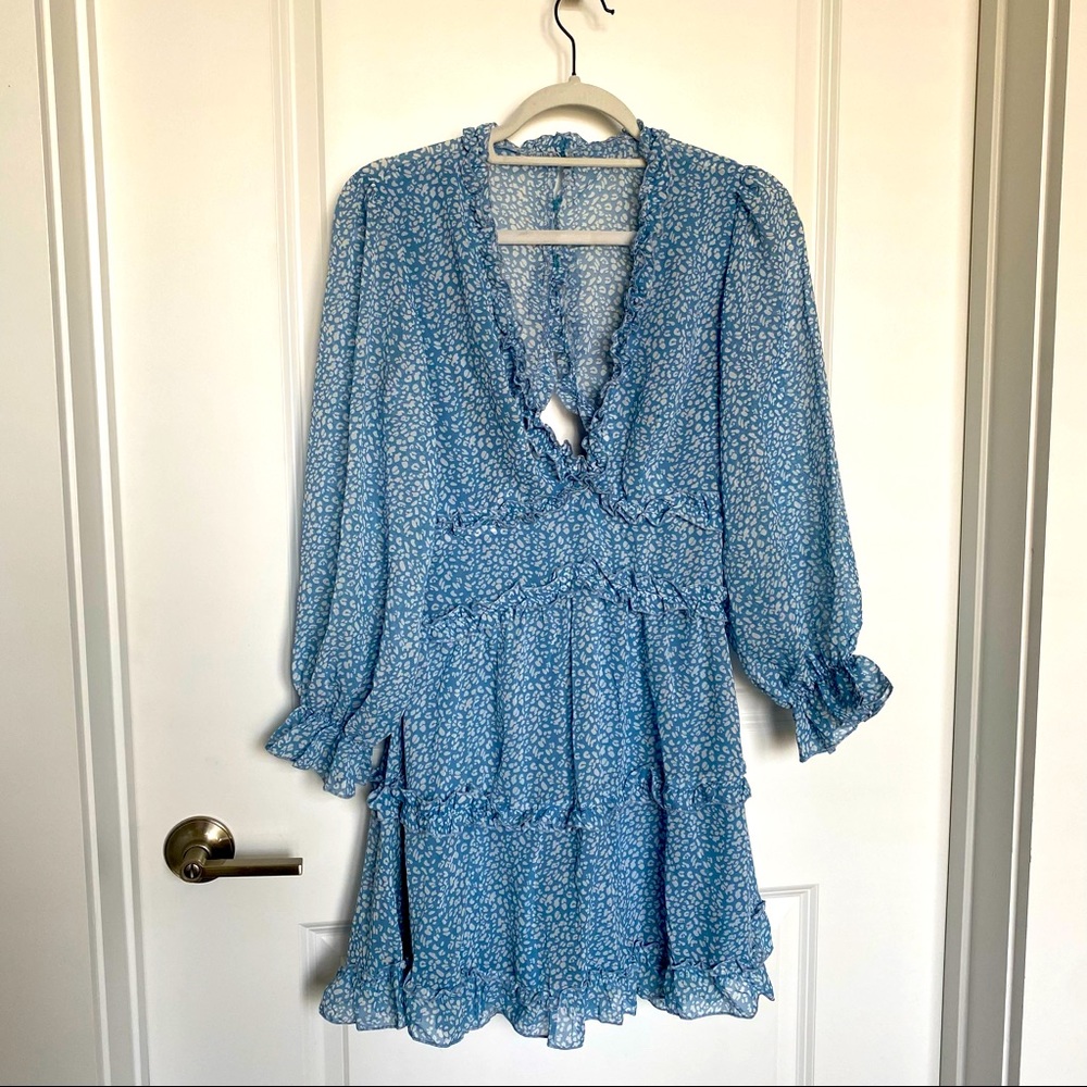 Long sleeve backless dress